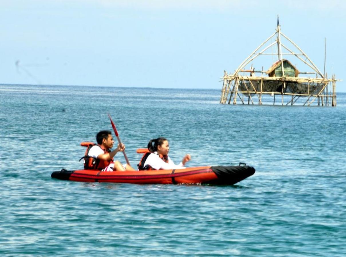 Turtle Beach Hotel Ujunggenteng Buitenkant foto